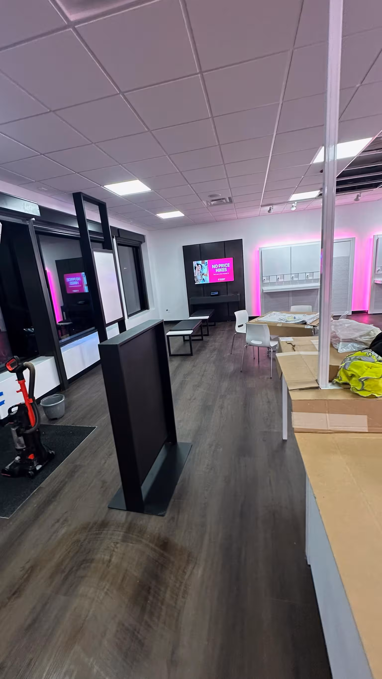 t mobile hall cleaning